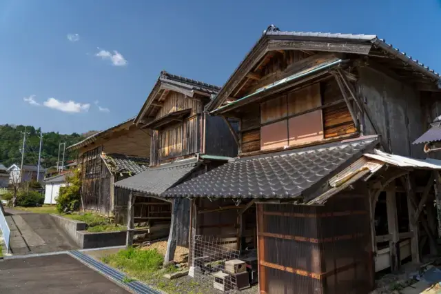 遺品整理とゴミ屋敷の片付けの感情的な負担を乗り越える方法