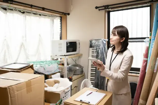 部屋の片付けいくらかかる？費用相場と安く抑えるコツ