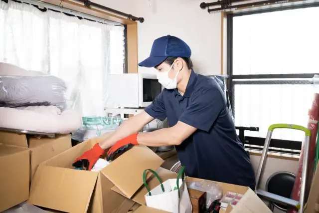 自力での片付けが無理と感じたら専門業者という選択肢