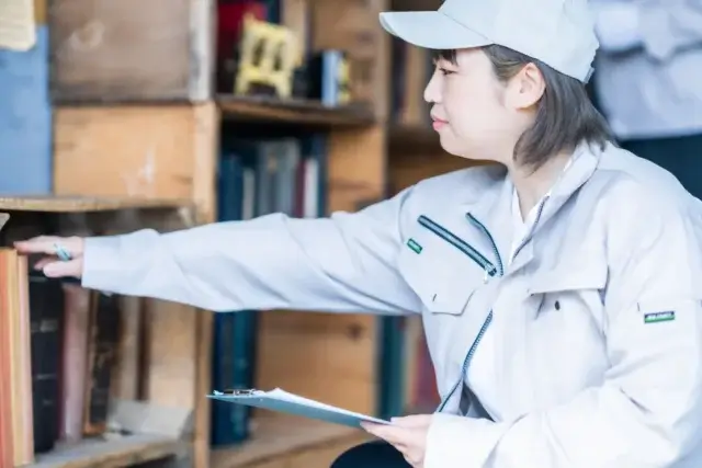 ゴミ屋敷の清掃業者の選定時の見積もりや口コミで確認すべきポイントは？